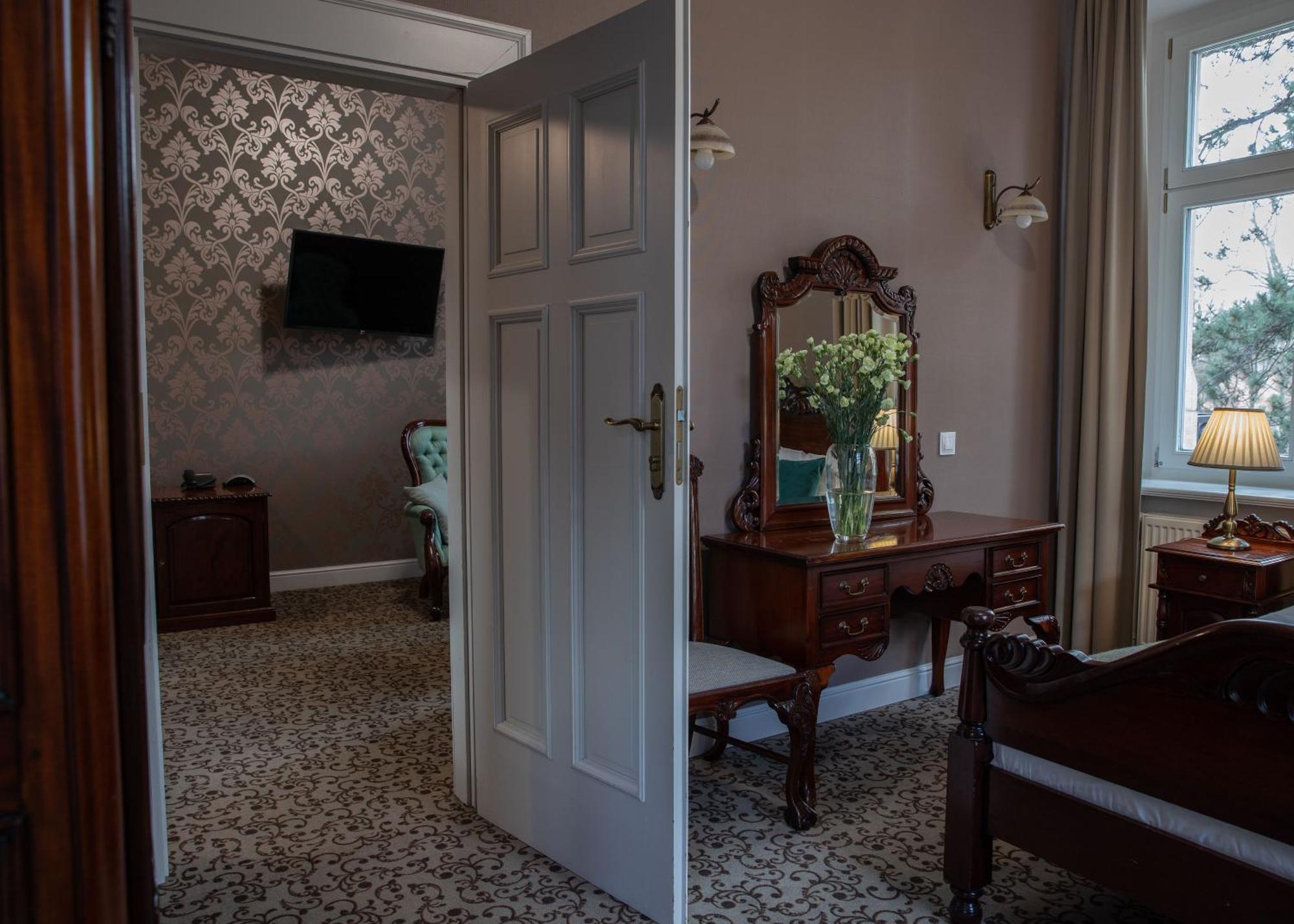 Hotel Debowy Biowellness & Spa Gory Sowie Bielawa  Eksteriør bilde
